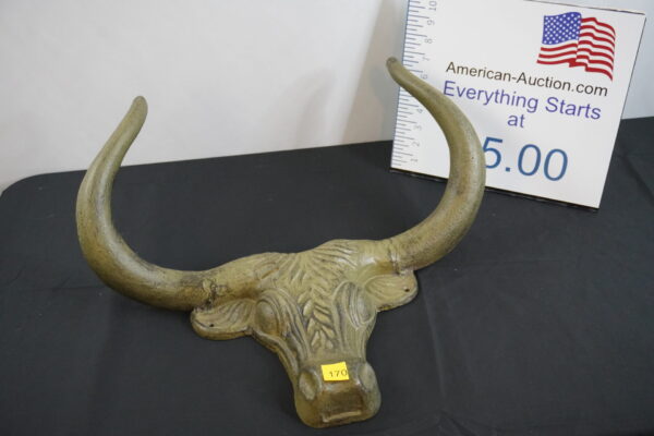 heavy cast iron bull horn aprox 21" wide with mounting holes