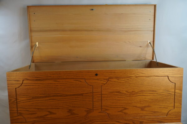 like new 46"long ,25"tall, 20.5" wide cedar chest - Image 2
