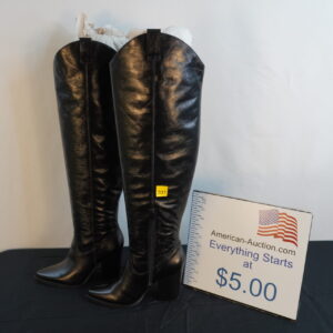 women's boots new. approx. 26" tall size us10