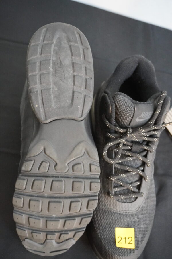 nike air size us 12 - Image 2