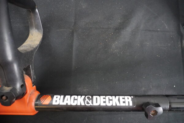 Black and Decker elec edger LE750 edgehog (works) - Image 3