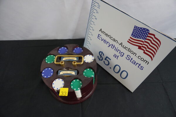 Poker chips set that spins with 2 decks of card