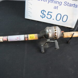 Delta reel and rod NEVER used, tag on string  lil rough from storage tho 7' ugly stick