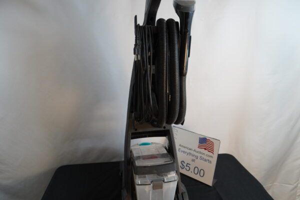 Bissell carpet shampooer with "pro heat" power brush - Image 3